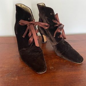 Vintage Brown Velvet Lace up Boot Victorian Style Heel Cottagecore Boho